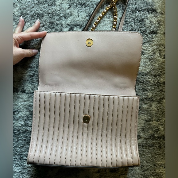 Tory Burch (FLEMING MINI STUD CONVERTIBLE SHOULDER BAG) - Picture 3 of 7